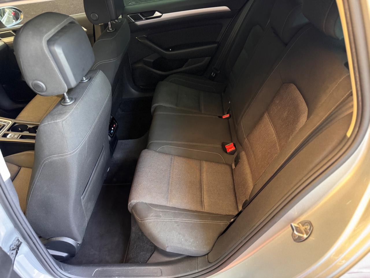 Volkswagen Passat variant 2.0 TDI CAMBIO AUTOMATICO DSG