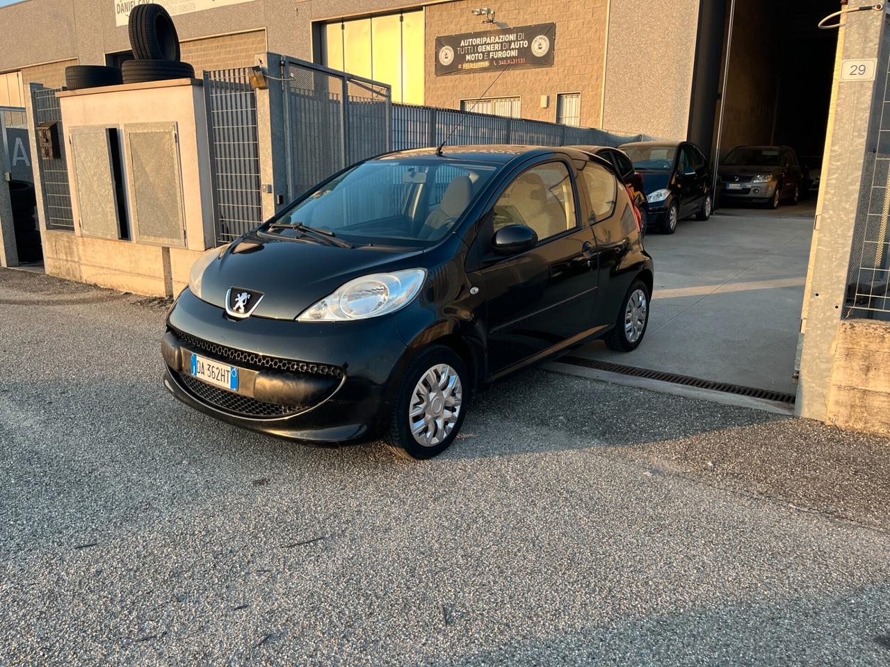 Peugeot 107 1.0 68CV 3p. Plaisir 2Tronic AUTOMATICA, NO CLIMA