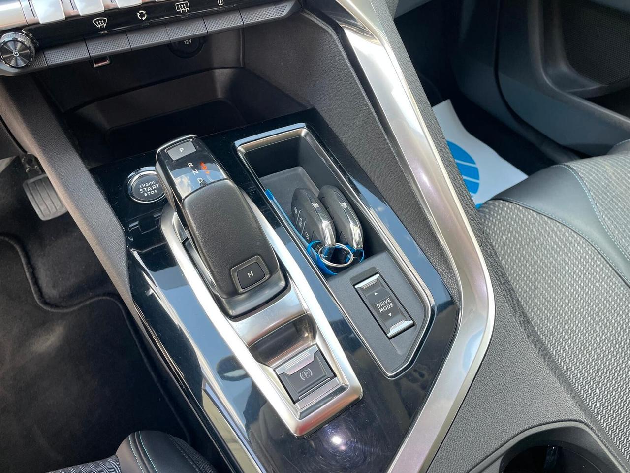 Peugeot 3008 BlueHDi 130 EAT8 Allure