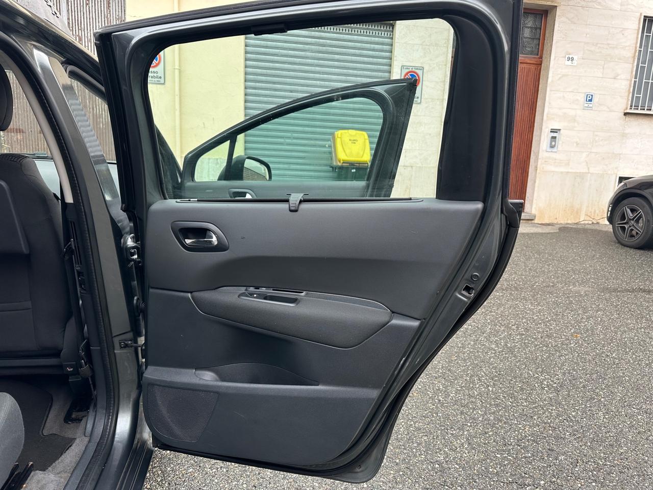 Peugeot 5008 1.6 HDi 115CV 7 posti euro 5