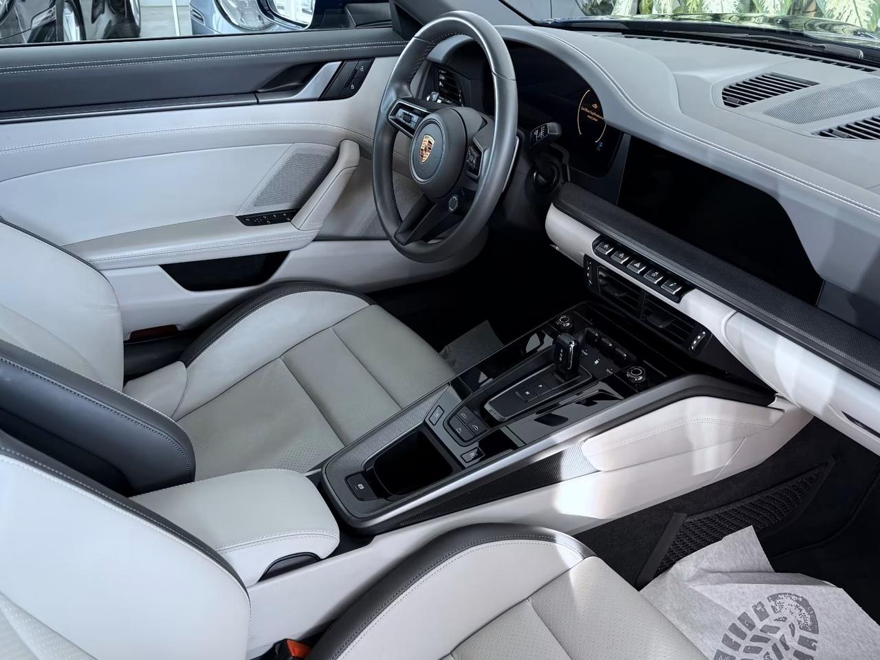 Porsche 992 3.0 Carrera 394cv Cabrio auto