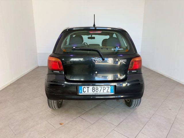 TOYOTA Yaris 1.3i 16V cat 3 porte Sol
