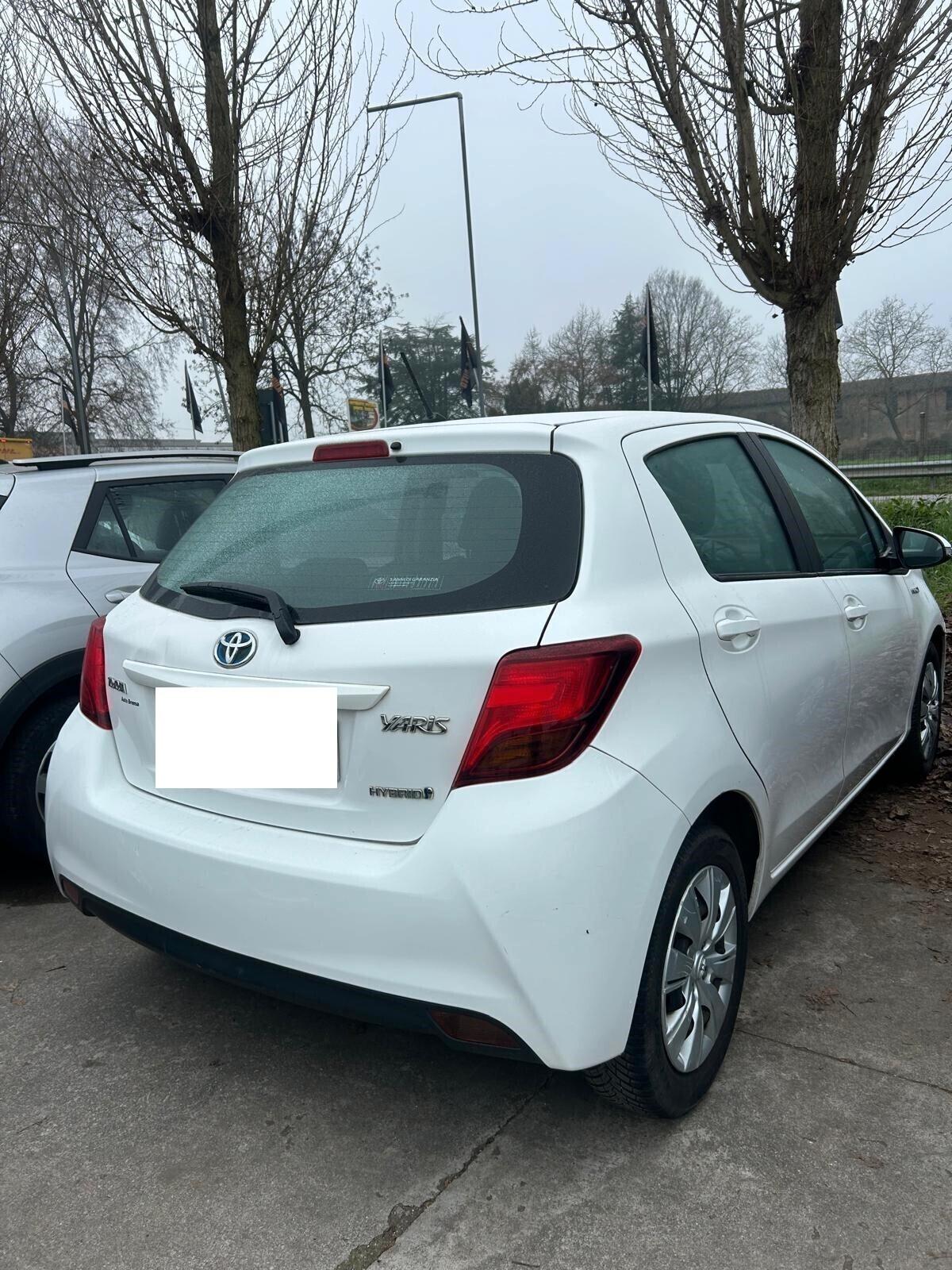 Toyota Yaris 1.5 Hybrid 5 porte Cool OK NEO PATENTATI