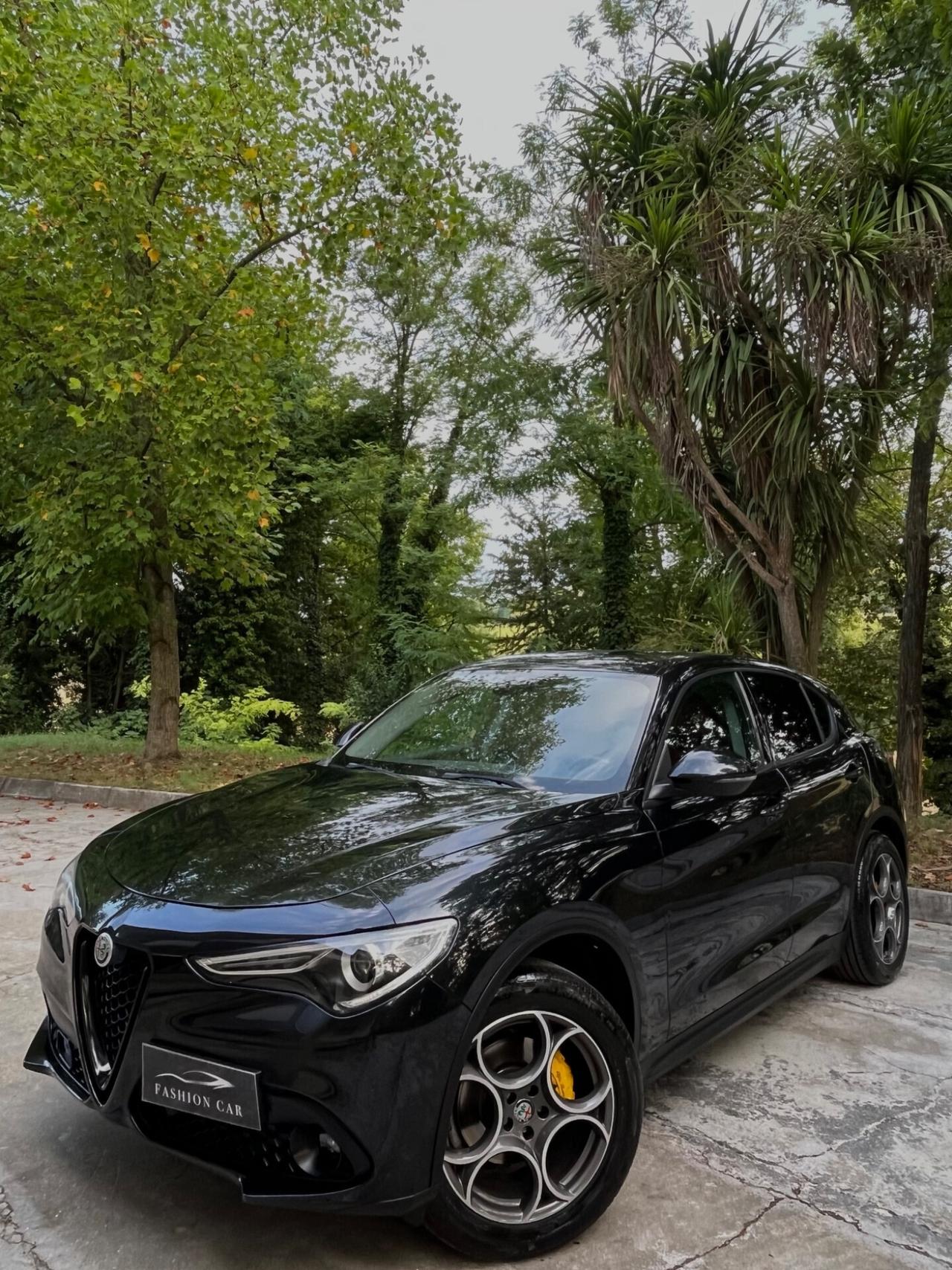 Alfa Romeo Stelvio 2.2 TOTAL BLACK 210 CV AT8 Q4 Executive