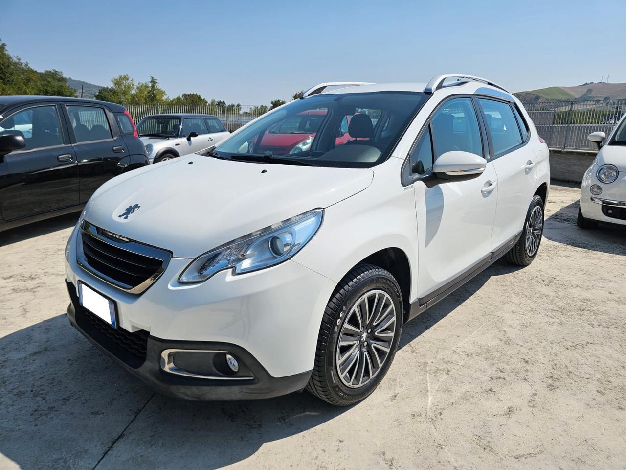 Peugeot 2008 1.4 HDi 68CV Active + GANCIO TRAINO