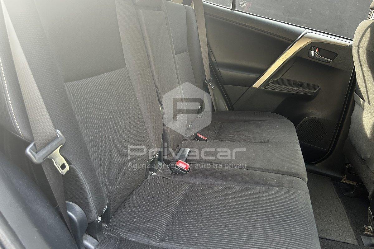 TOYOTA RAV4 2.0 D-4D 2WD Active