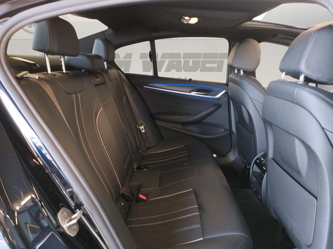 BMW 520 Berlina LCI mhev 48V Business auto