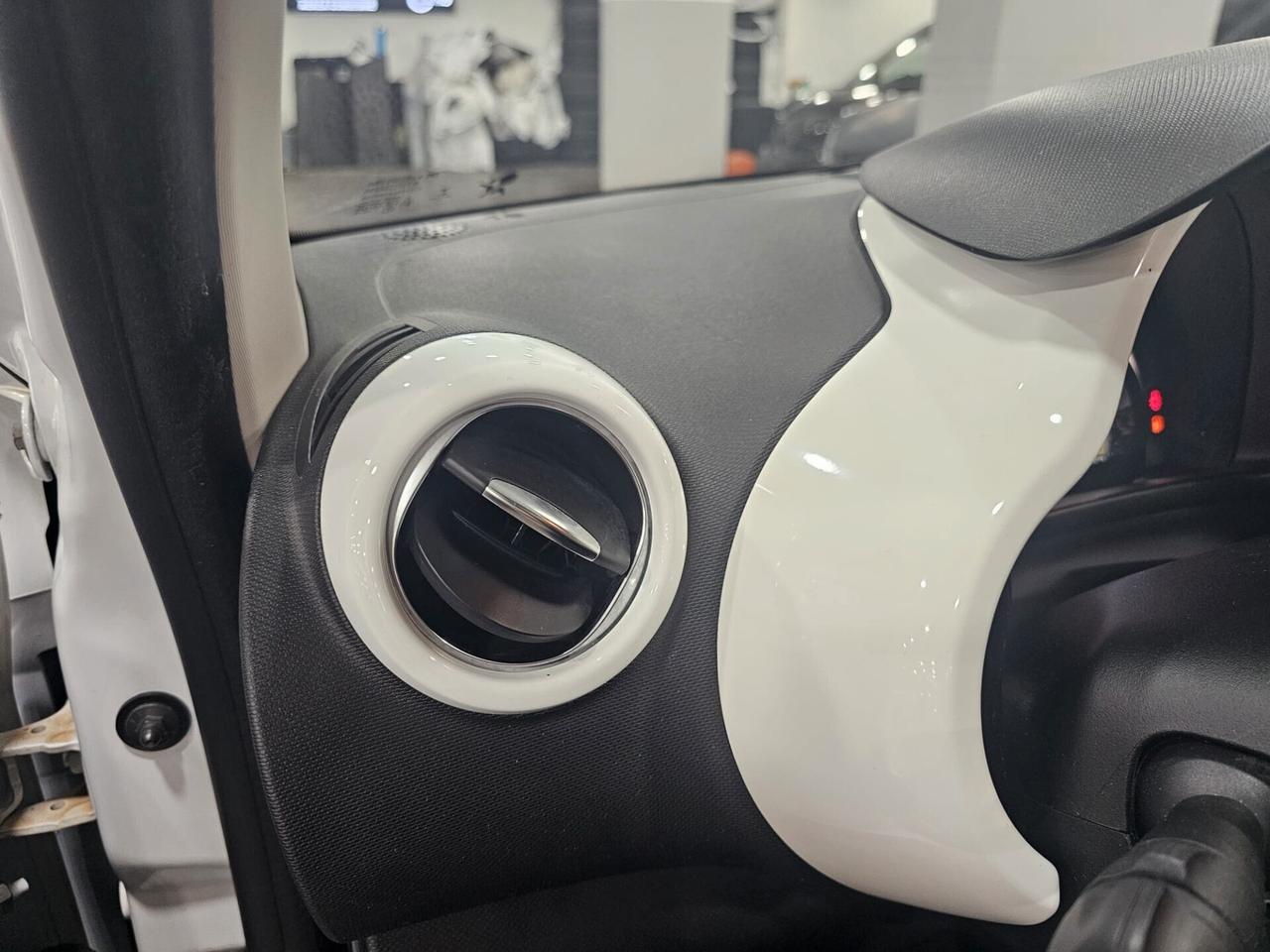 NUOVA RENAULT TWINGO INTENS SCe 1.0 BENZ 73CV