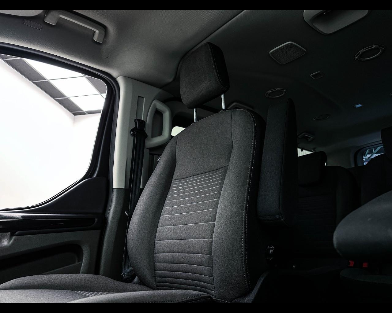 FORD Tourneo Custom 1ª s - Tourneo Custom 320 2.0 EcoBlue 130CV MHEV PC Titanium