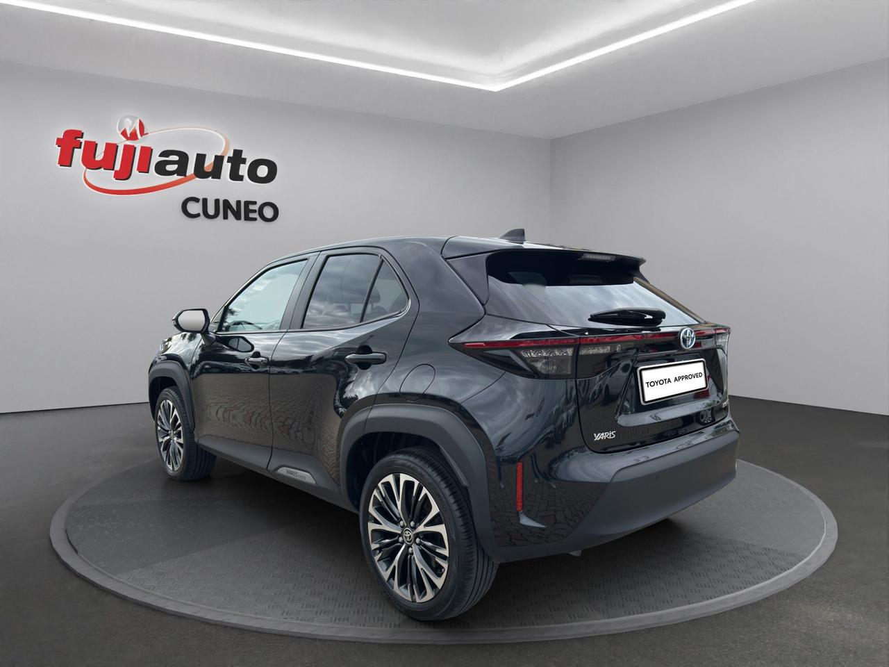 Toyota Yaris Cross 1.5h Lounge fwd 116cv e-cvt