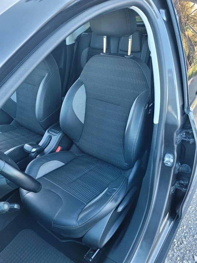 Peugeot 2008 BlueHDi 100 Allure