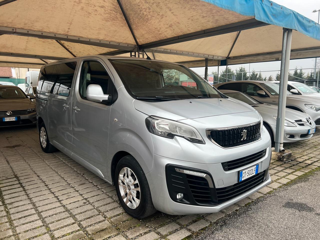 Peugeot Traveller BlueHDi 115 S&S Standard Business