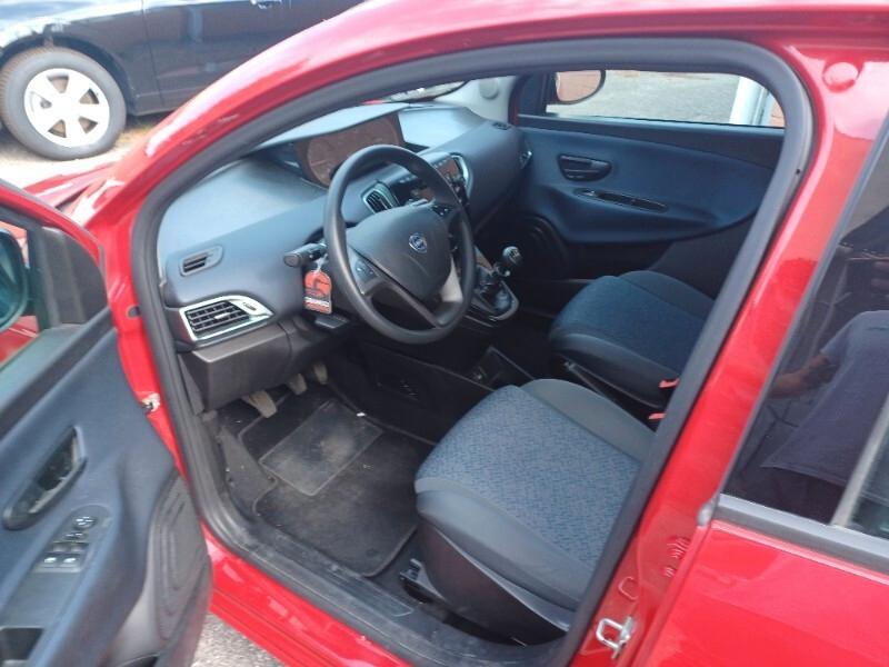 Lancia Ypsilon 1.0 firefly hybrid Gold s&s 70cv 5p.ti