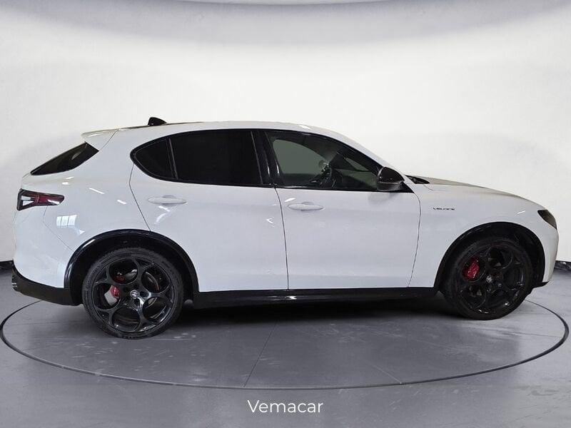 Alfa Romeo Stelvio 2.2 TD 210 CV Veloce AT8 Q4 con 7500euro extra optional