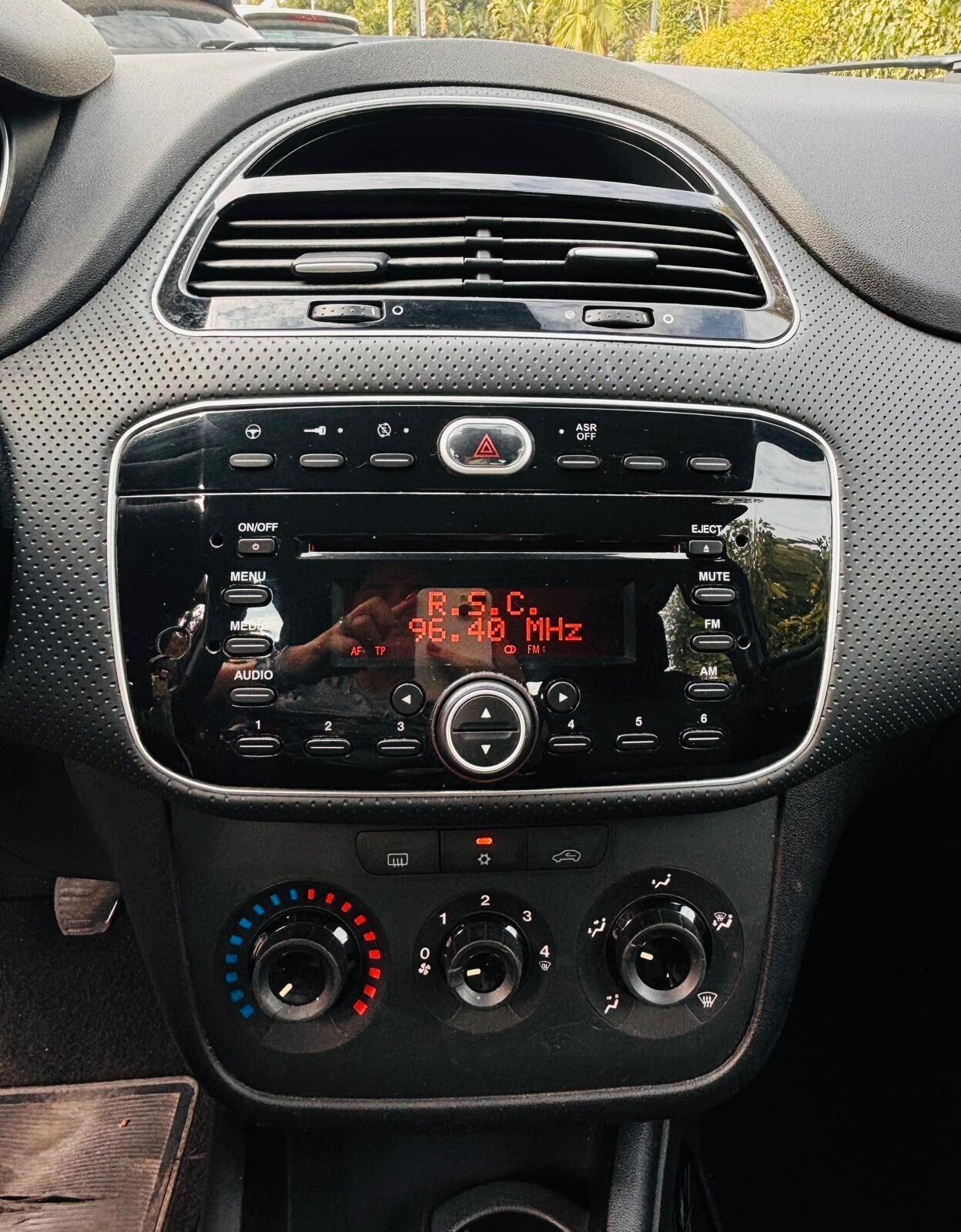 Punto 1.2 8v 5 porte lounge
