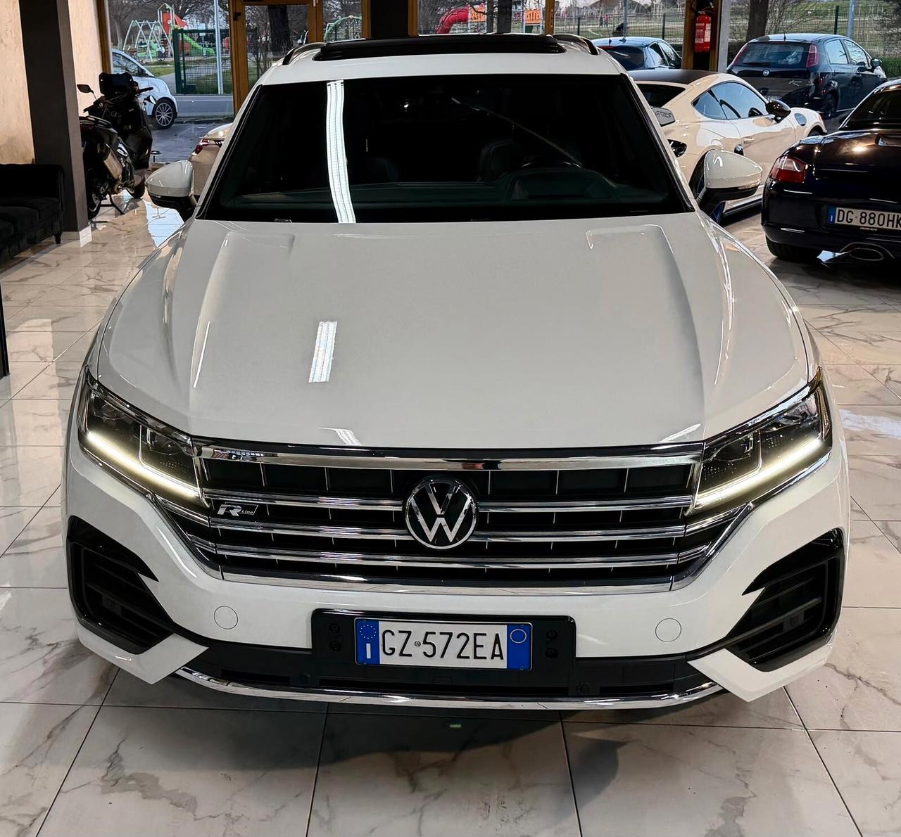 Volkswagen Touareg R-line+Tetto+Pelle+4sterzanti