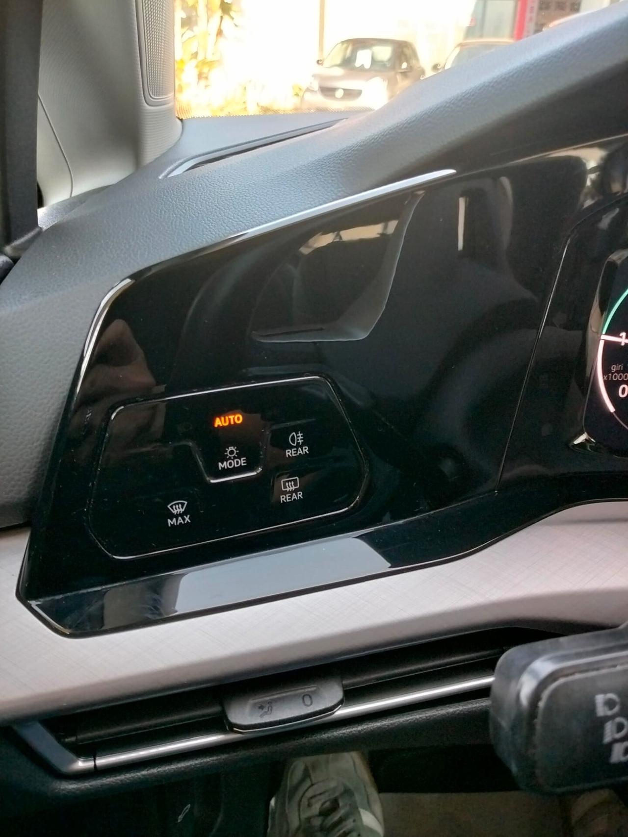 Volkswagen Golf 2.0 TDI DSG SCR Style