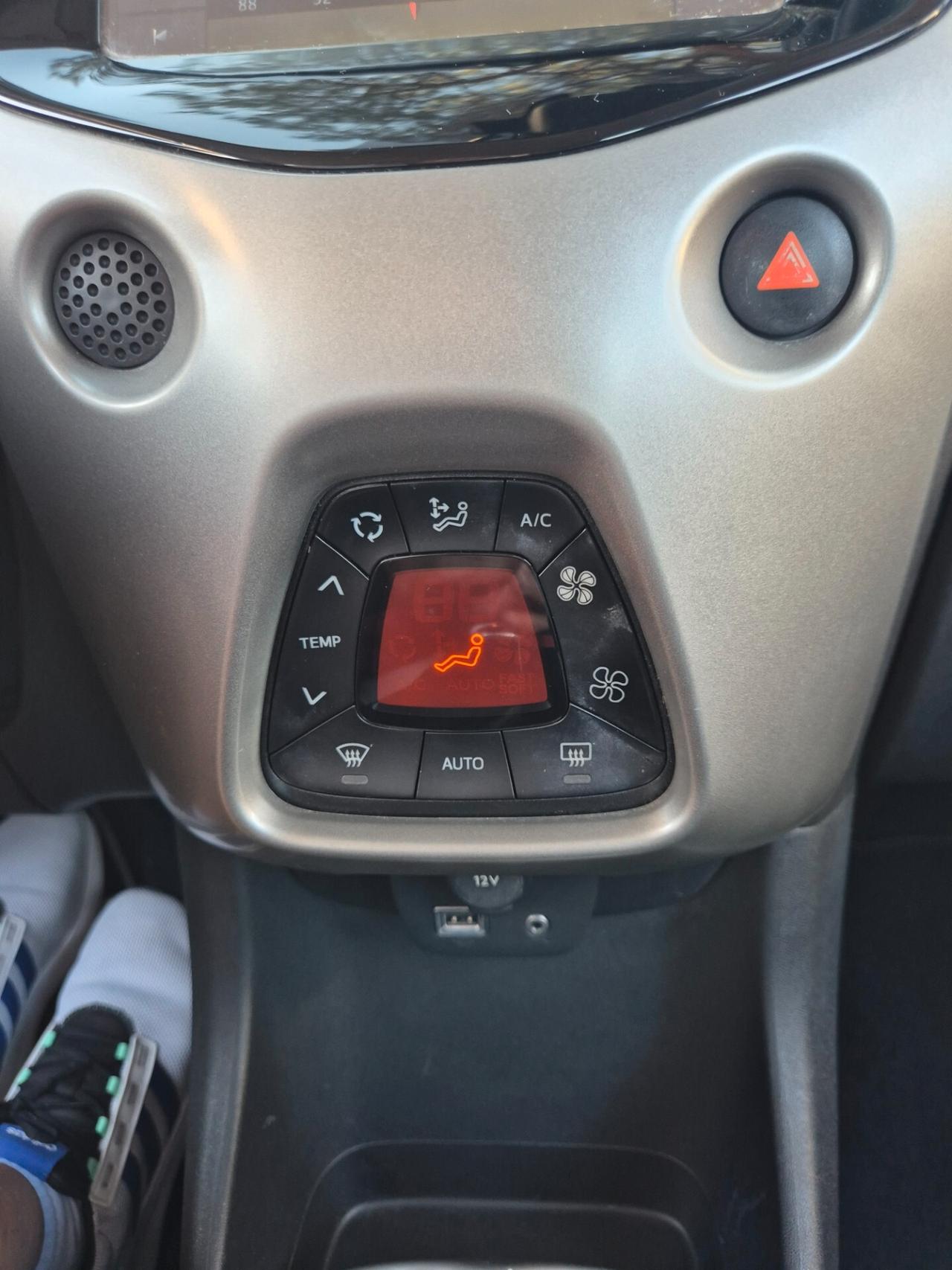 Toyota Aygo 1.0 VVT-i 69 CV 5 porte x-wave MMT
