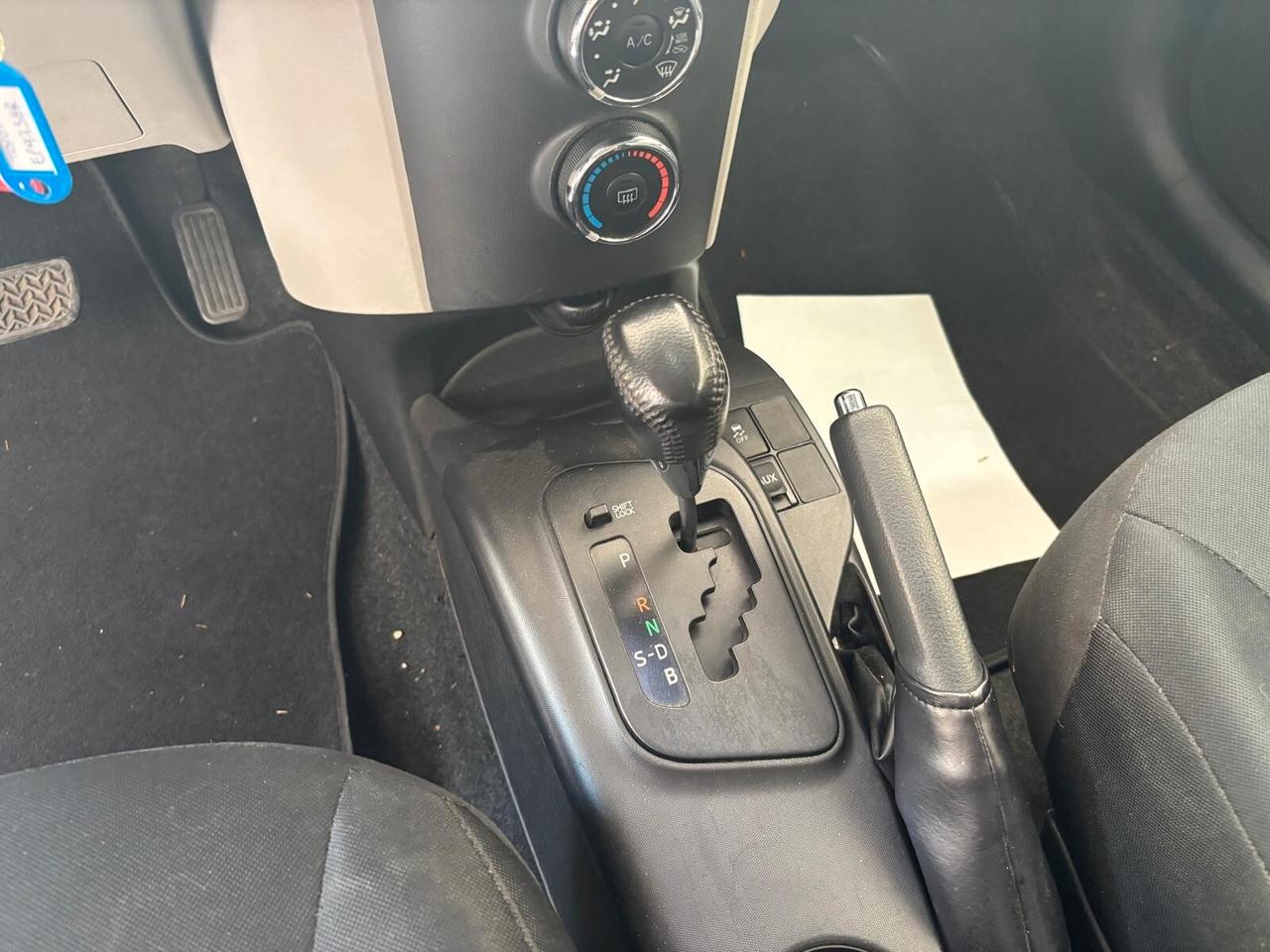 Toyota iQ 1.0 CVT Lounge