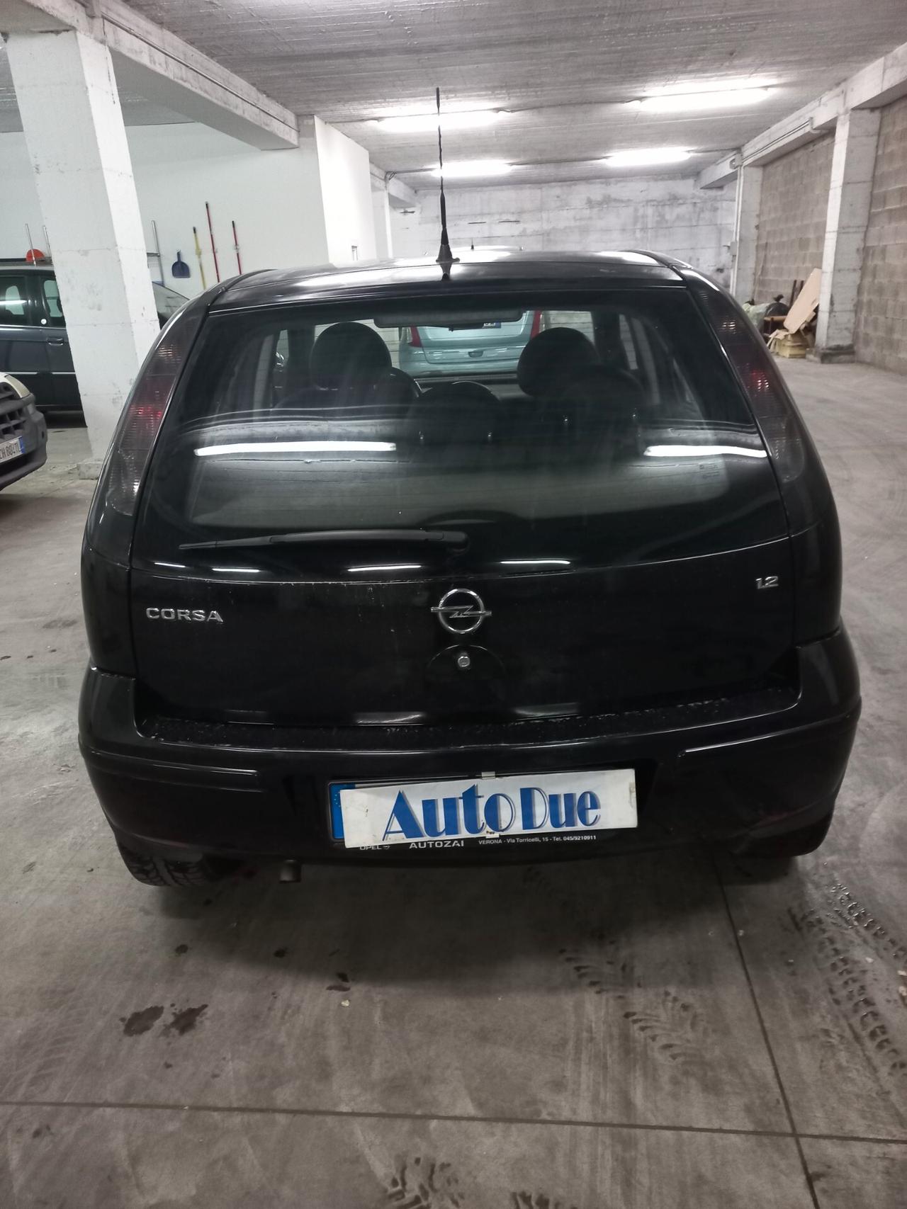 Opel Corsa 1.2i 16V cat 5 porte Club