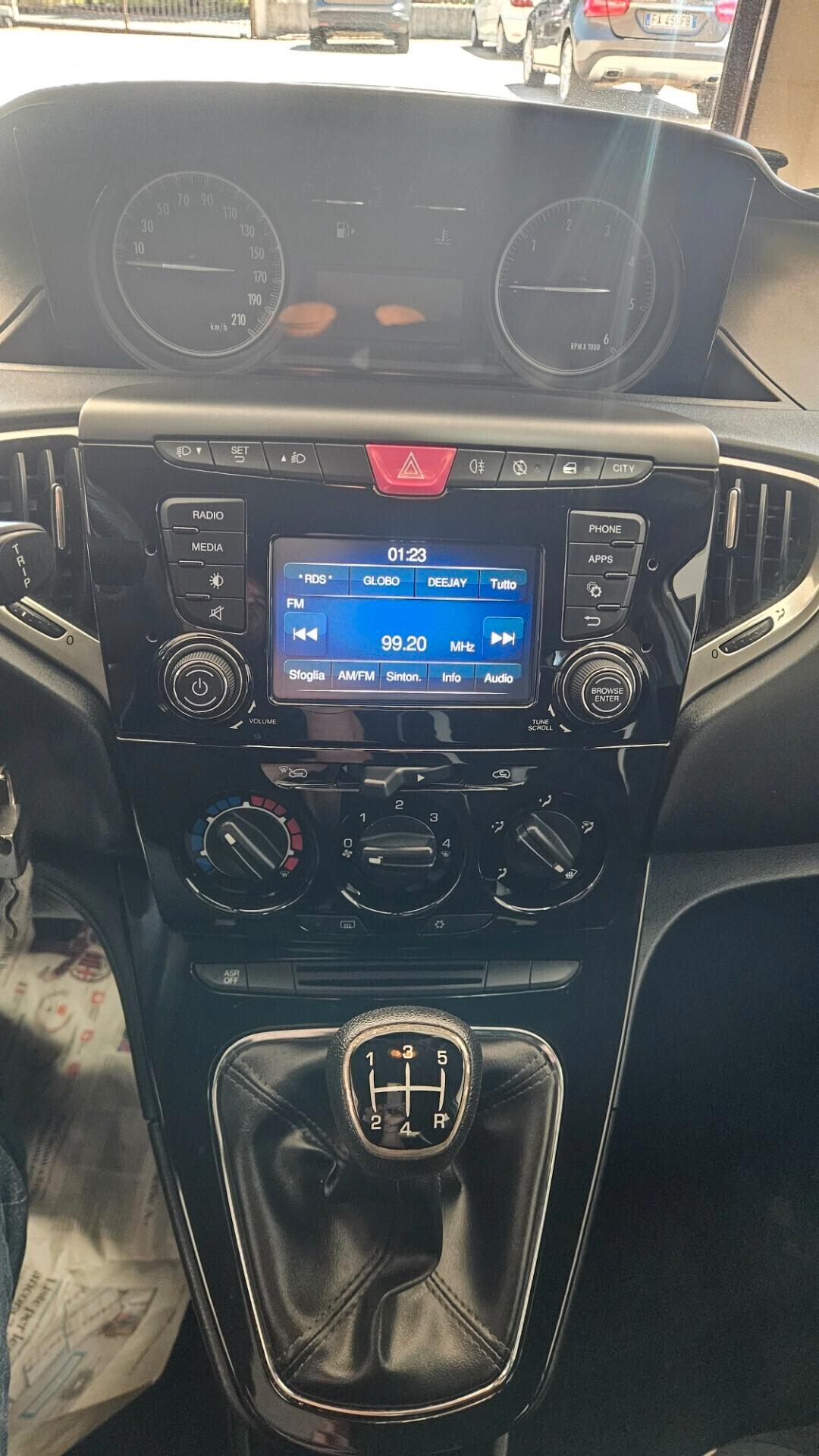 Lancia Ypsilon 1.3 MJT 16V 95 CV 5 porte S&S Platinum