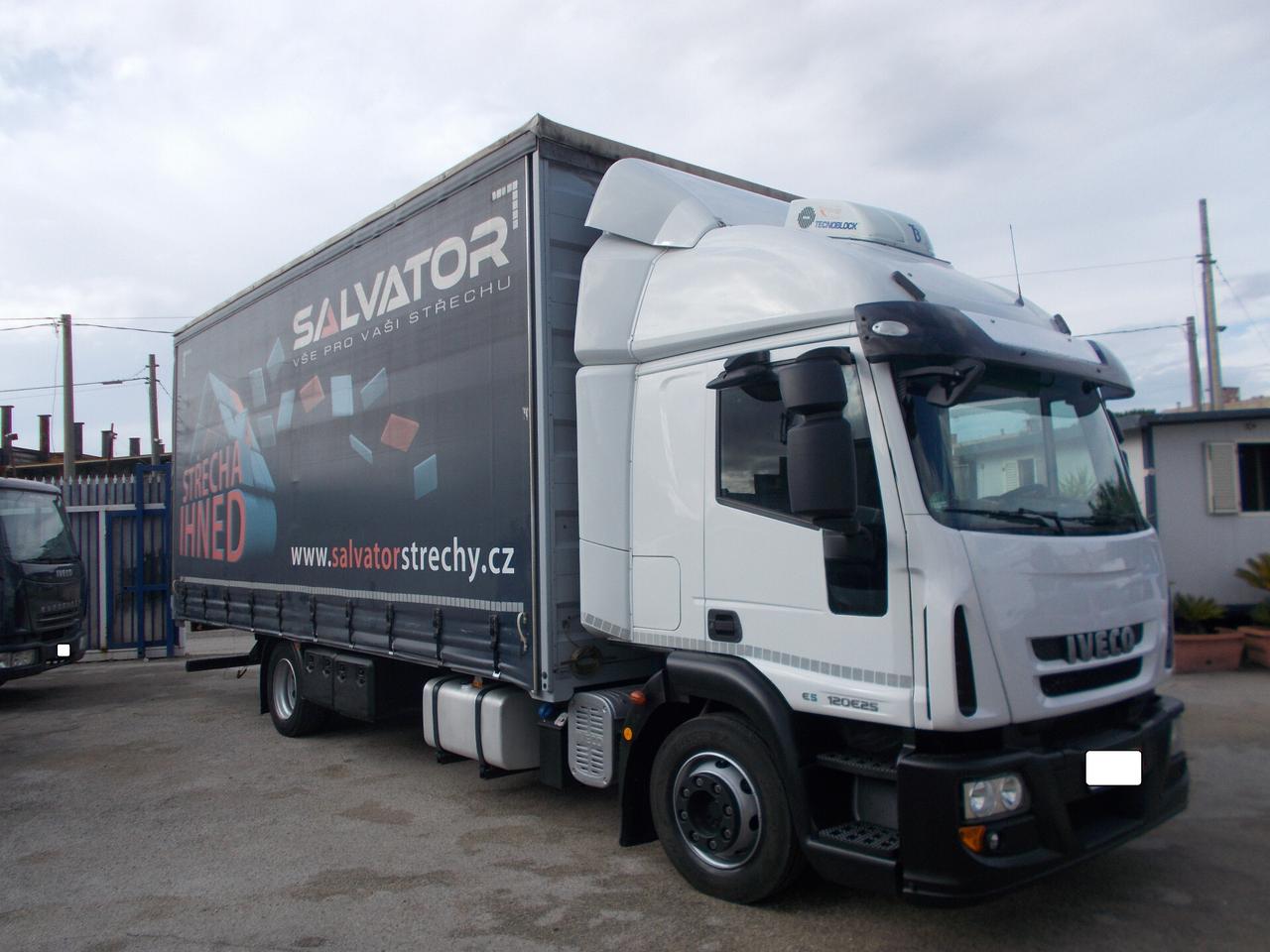 IVECO EUROCARGO 120E25