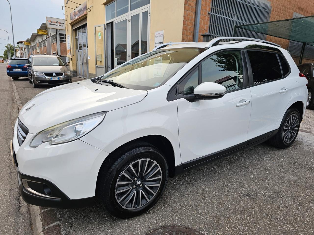 Peugeot 2008 1.4 HDi 68cv Access*Navi*Xeno*Euro5*Neopatentati