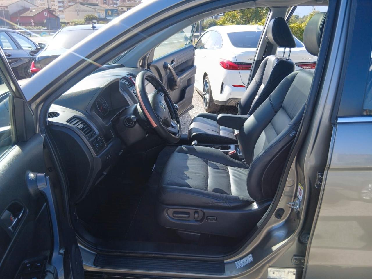 Honda CR-V 2.2 i-CTDi 16V Comfort DPF