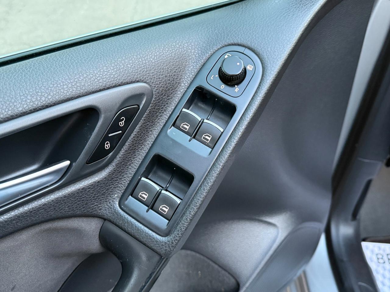 Volkswagen Golf CABRIO 1.6 TDI 105CV *LED - 2013