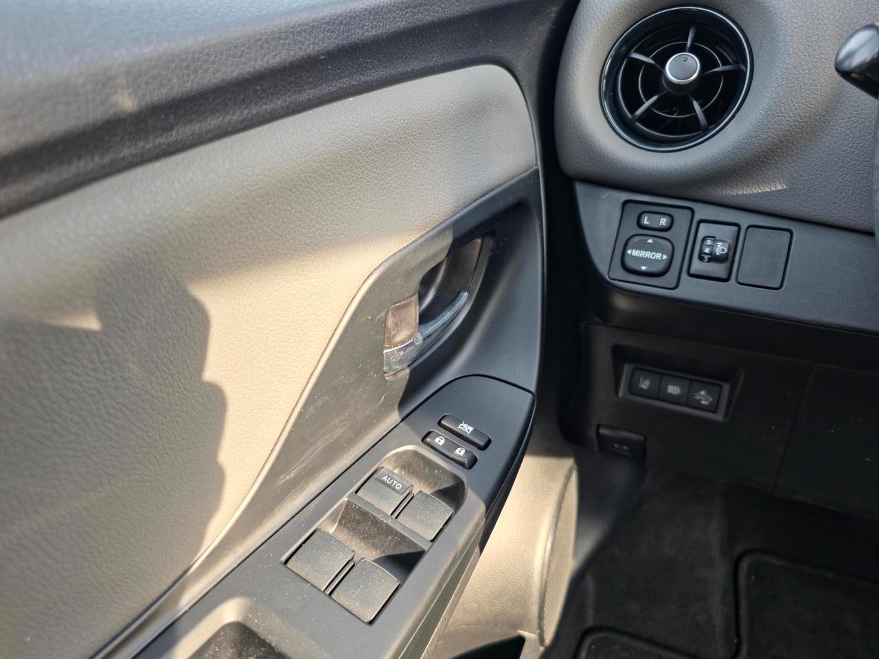 Toyota Yaris 1.5 Hybrid 5 porte Active E6 Automatico NEO 2018