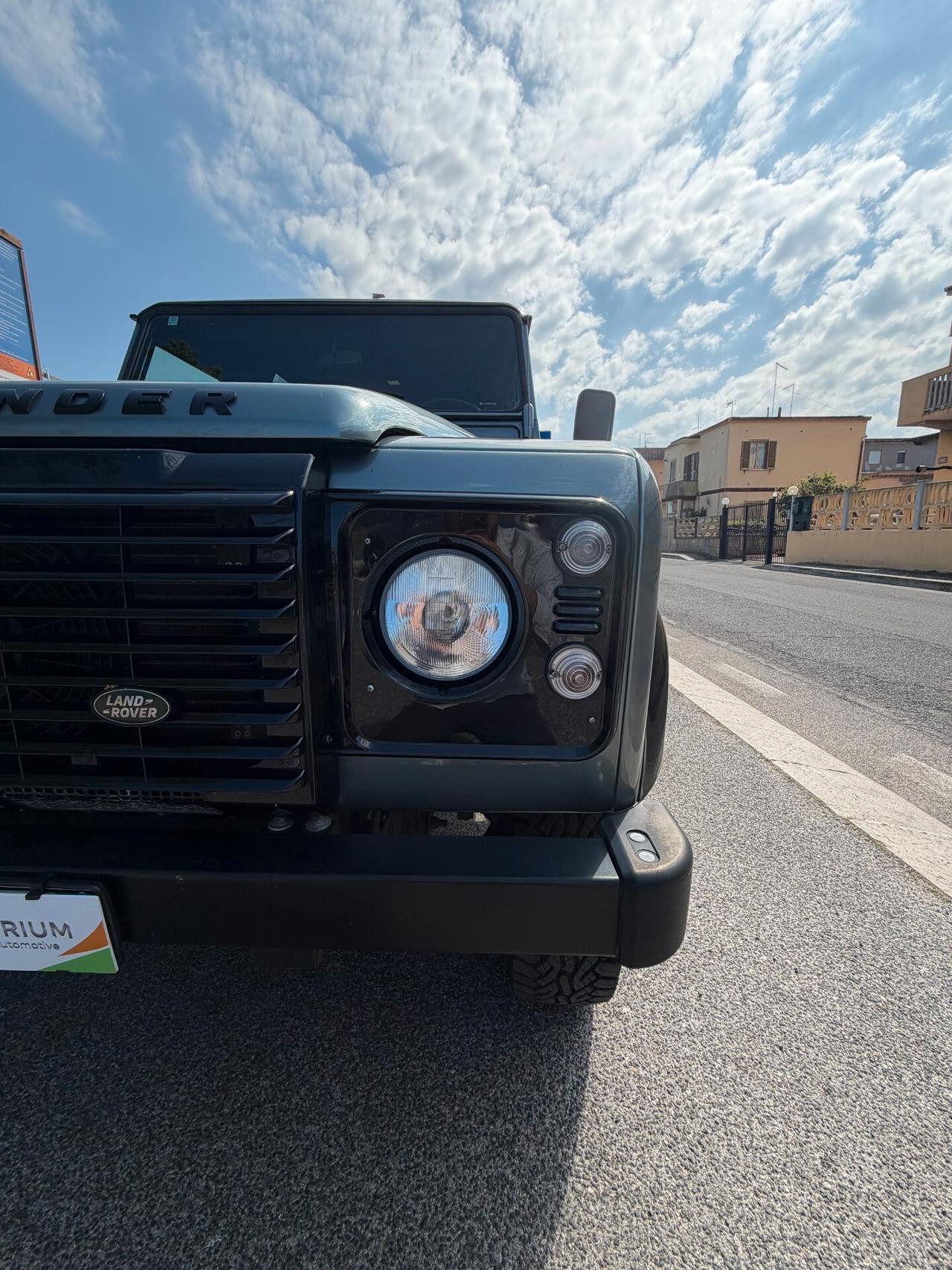 Land Rover Defender 90 2.2 TD4 Station Wagon SE N1