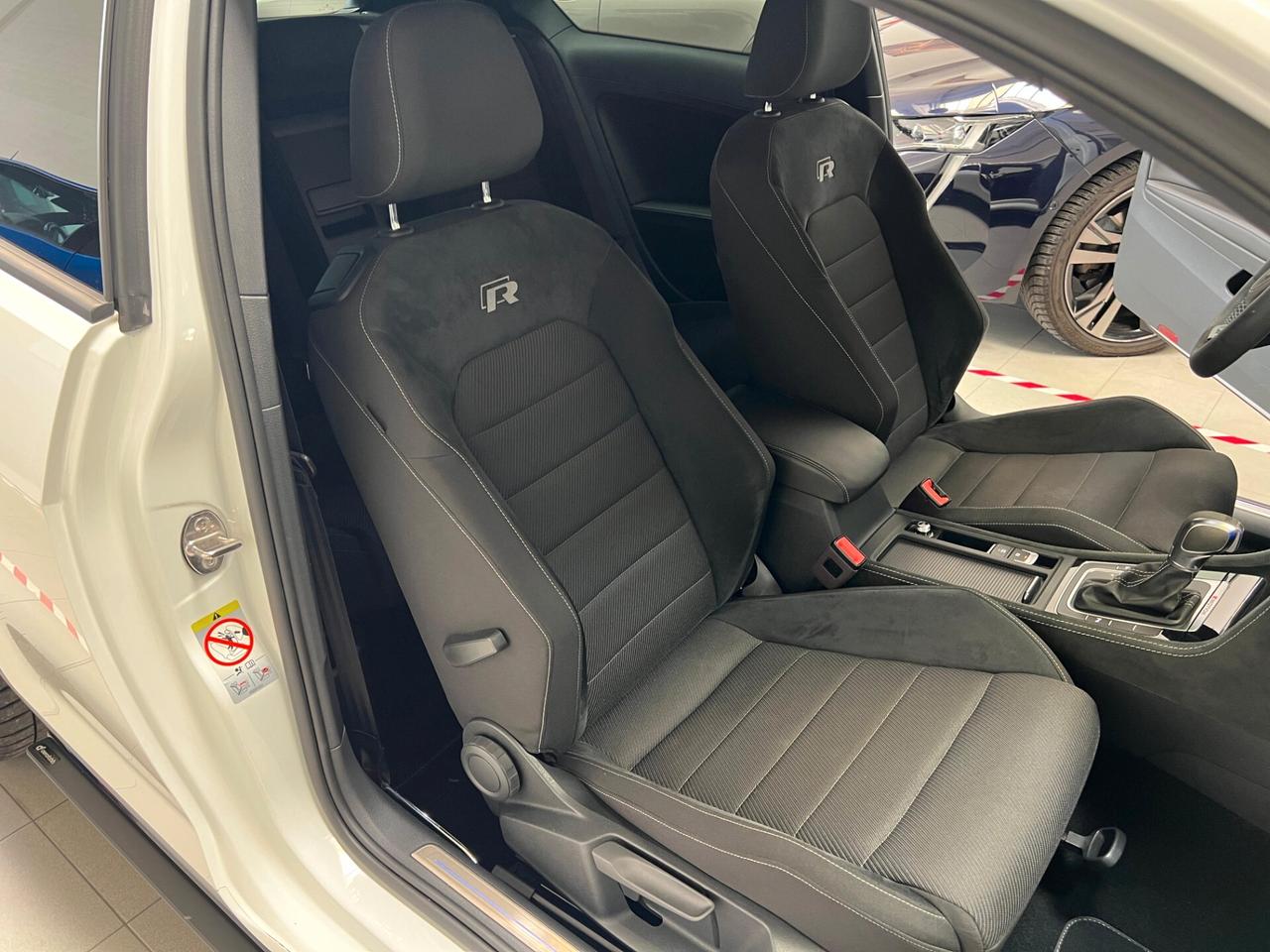 Volkswagen Golf R 2.0 TSI DSG 4MOTION 3p. 310cv /228kw