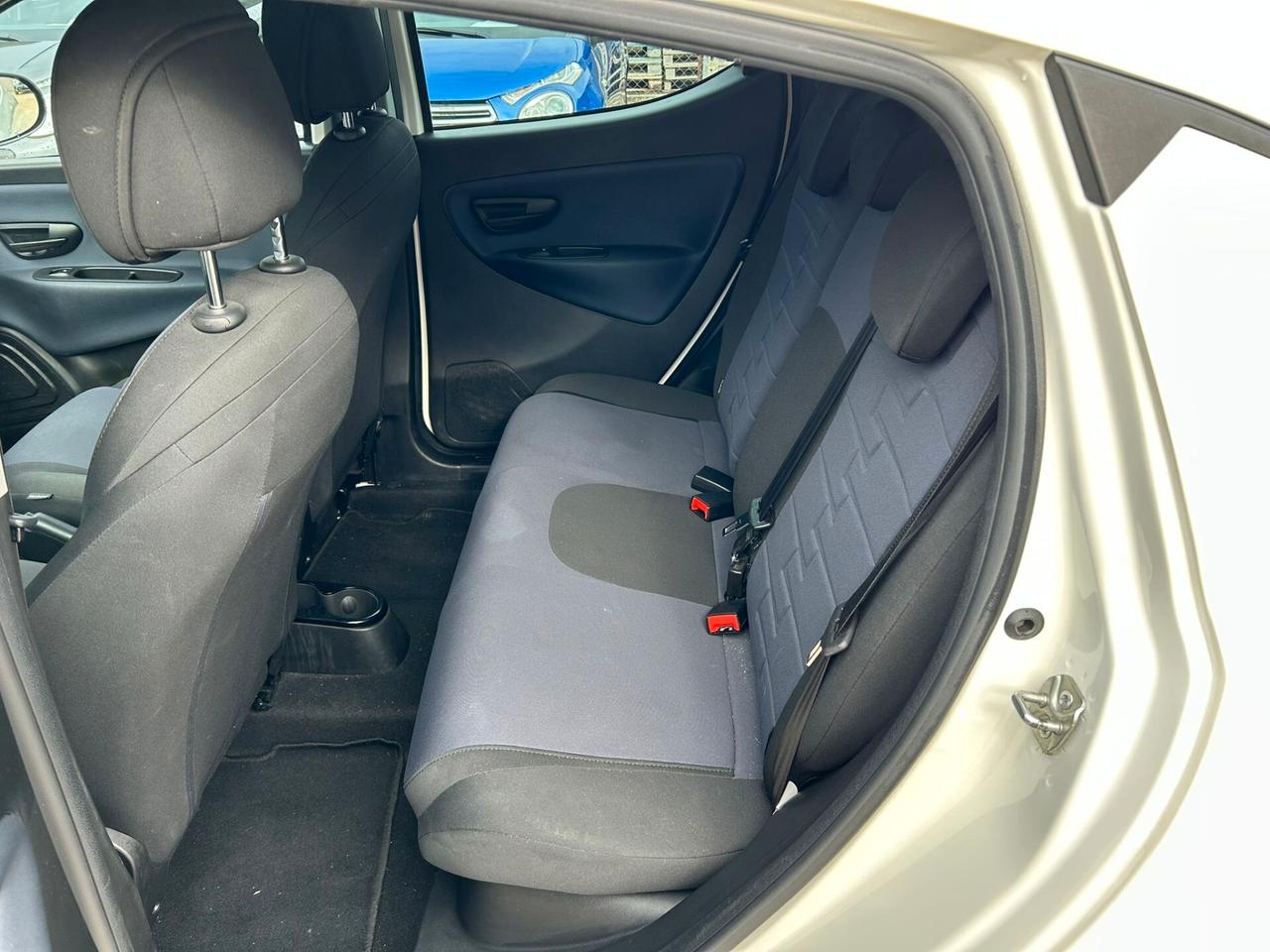 Lancia Ypsilon 1.0 FireFly 5 porte S&S Hybrid Gold