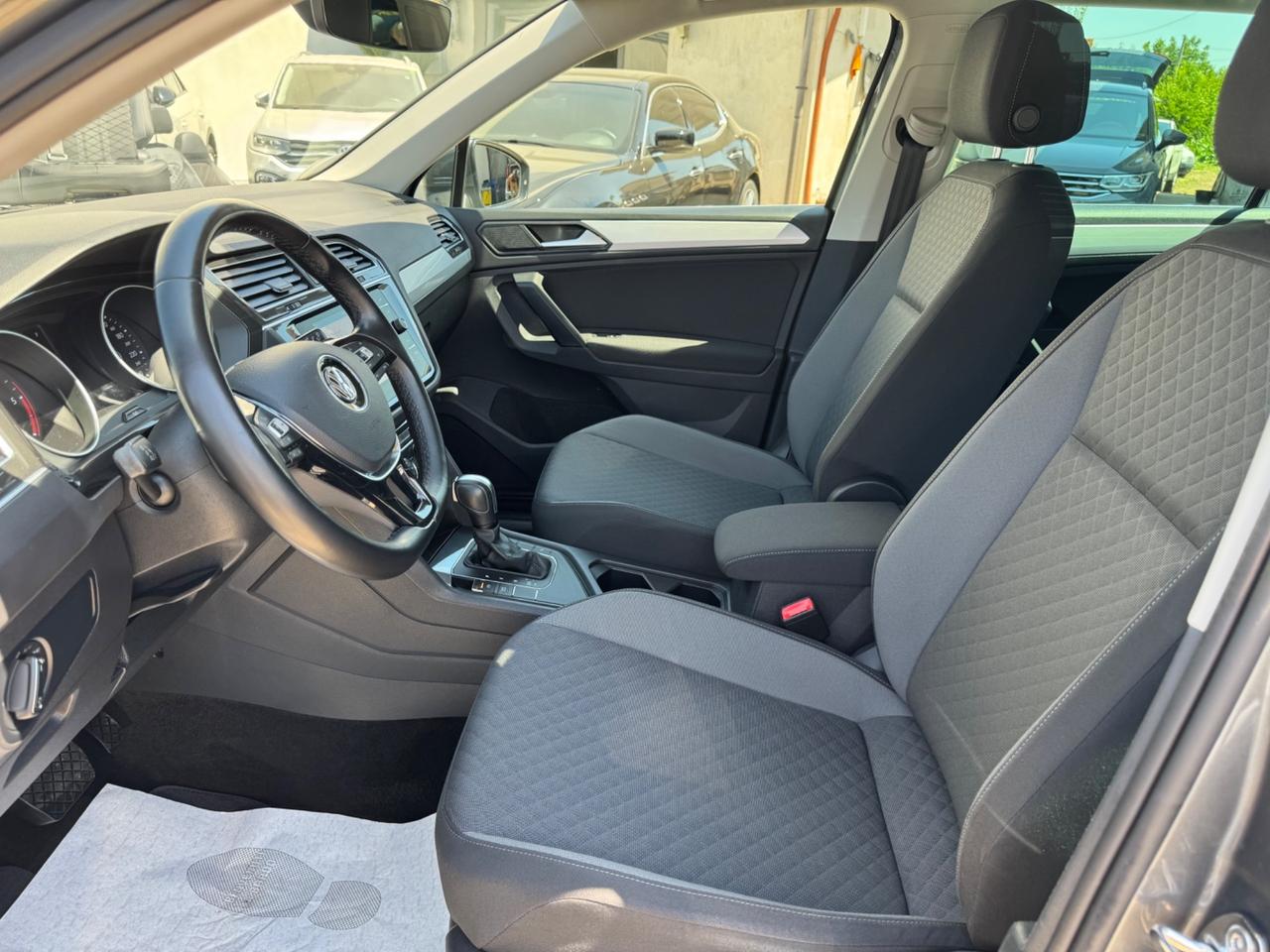 Volkswagen Tiguan 2.0 TDI SCR DSG Business BlueMotion Technology