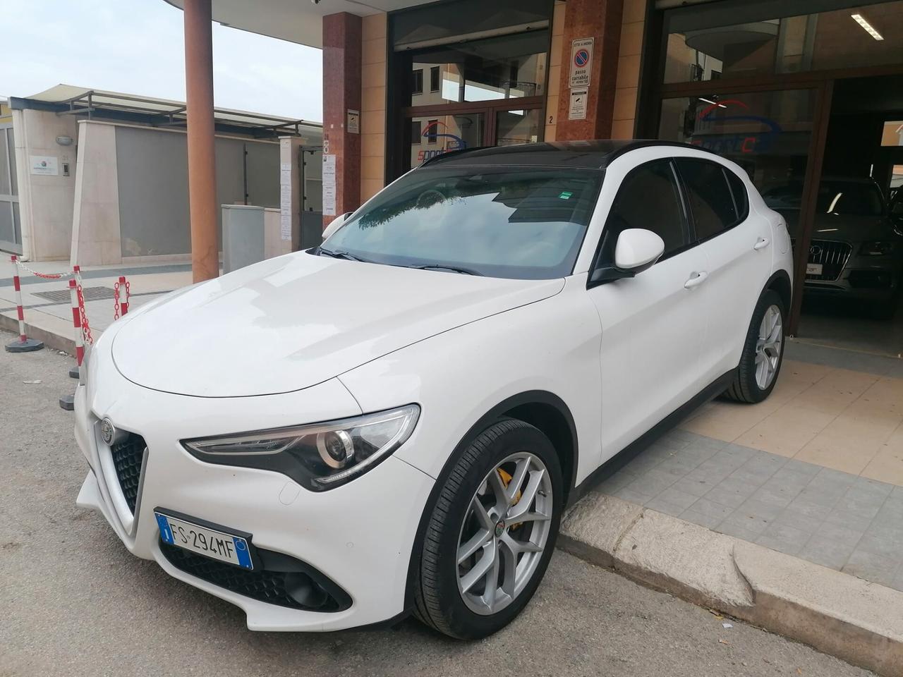 Alfa Romeo Stelvio 2.2 Turbodiesel 210 CV AT8 Q4 Executive TETTO NAVY PELLE H/K 20'
