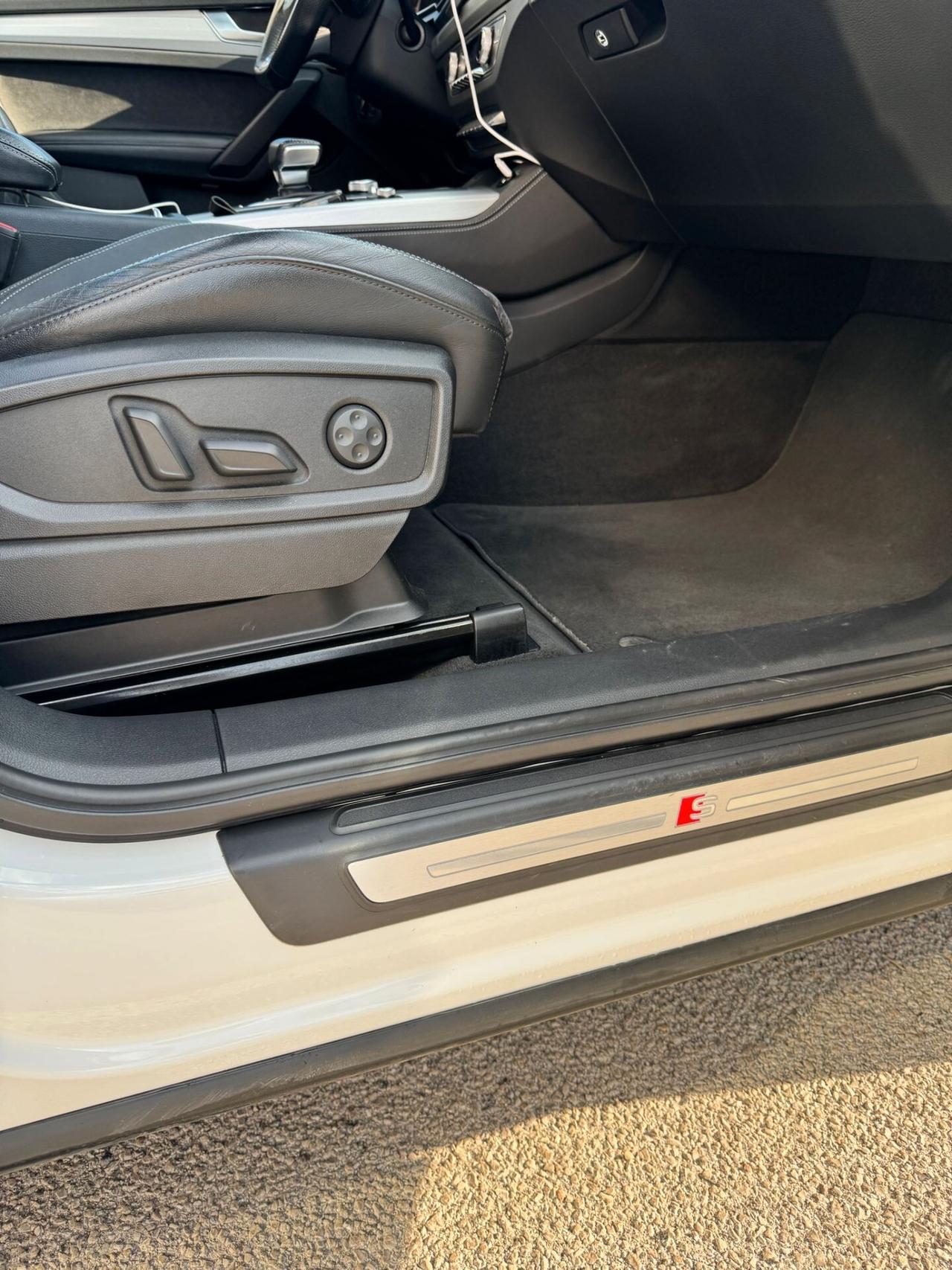 Audi Q5 2.0 TDI quattro S tronic line plus