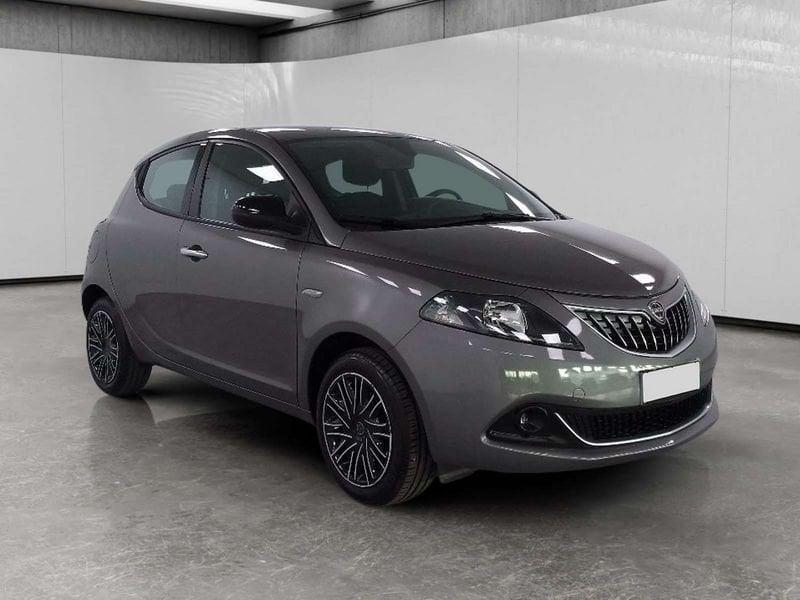Lancia Ypsilon 1.0 firefly hybrid Gold s&s 70cv
