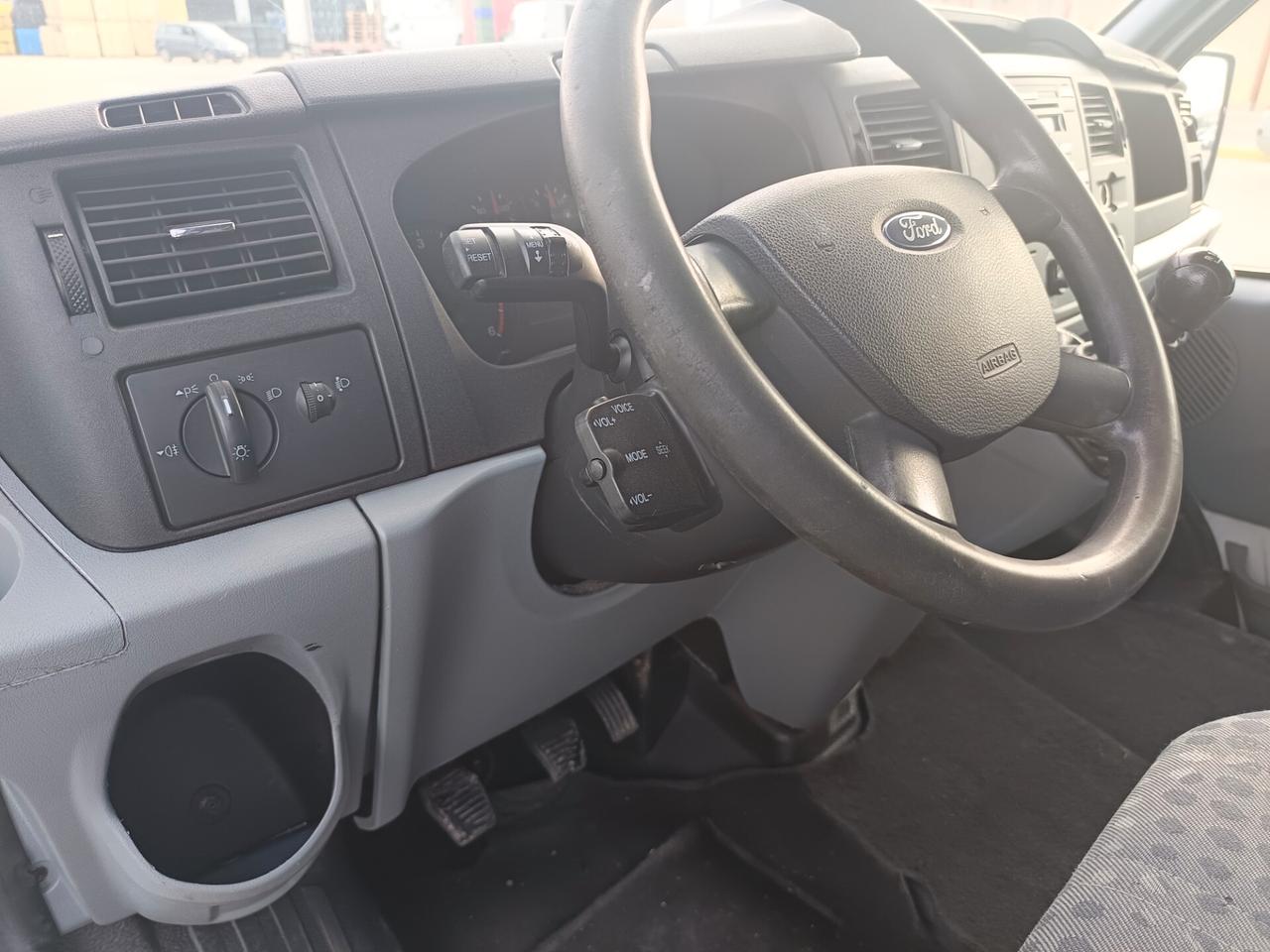 FORD TRANSIT TDCI 2.2 TETTO ALTO MOTORE NUOVO