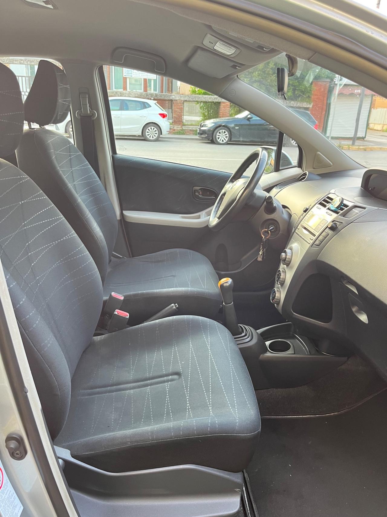 Toyota Yaris 1.4 D-4D 5 porte Sol