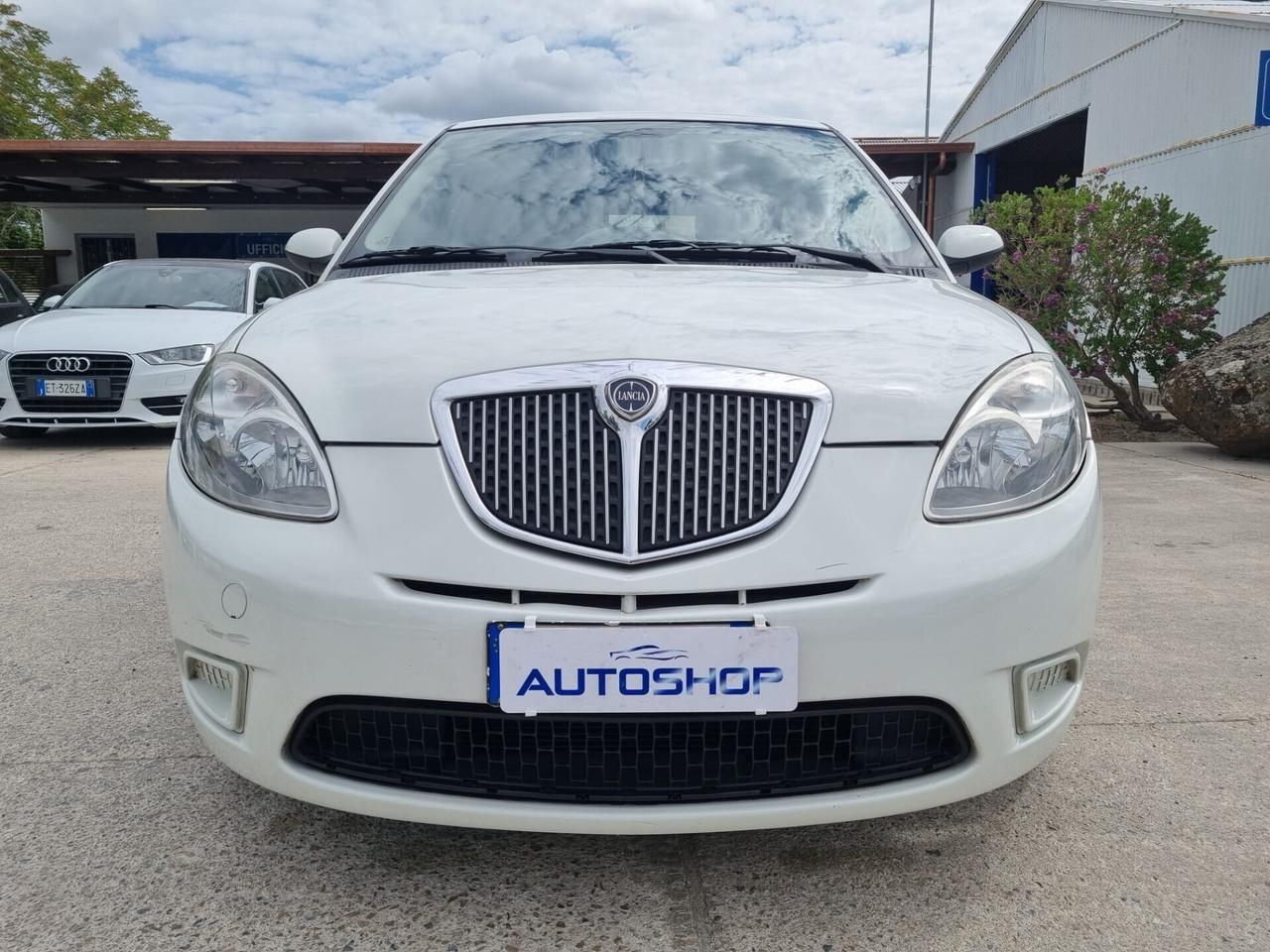 Lancia Ypsilon 1.2 Argento