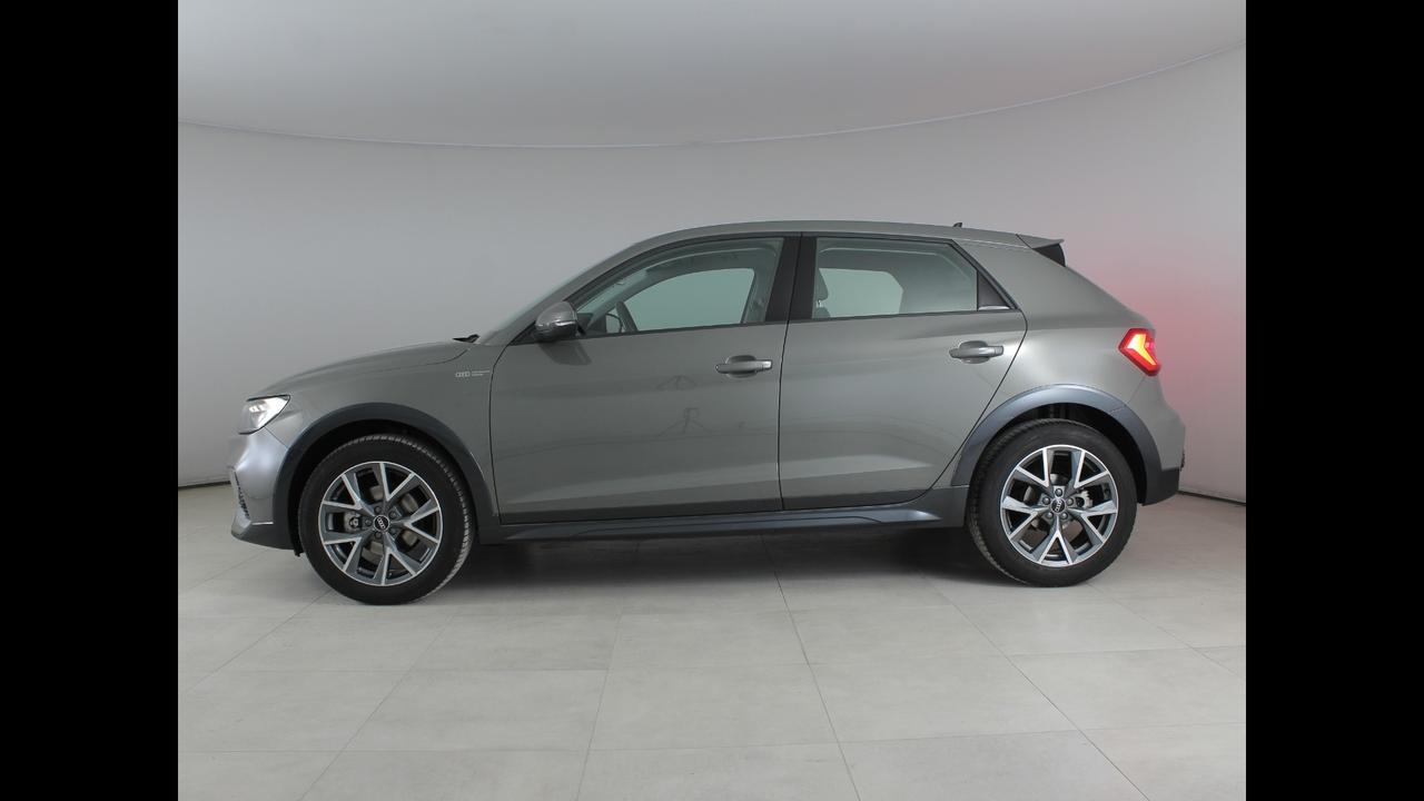 AUDI A1 II 2022 allstreet - A1 allstreet 30 1.0 tfsi Admired 110cv s tronic