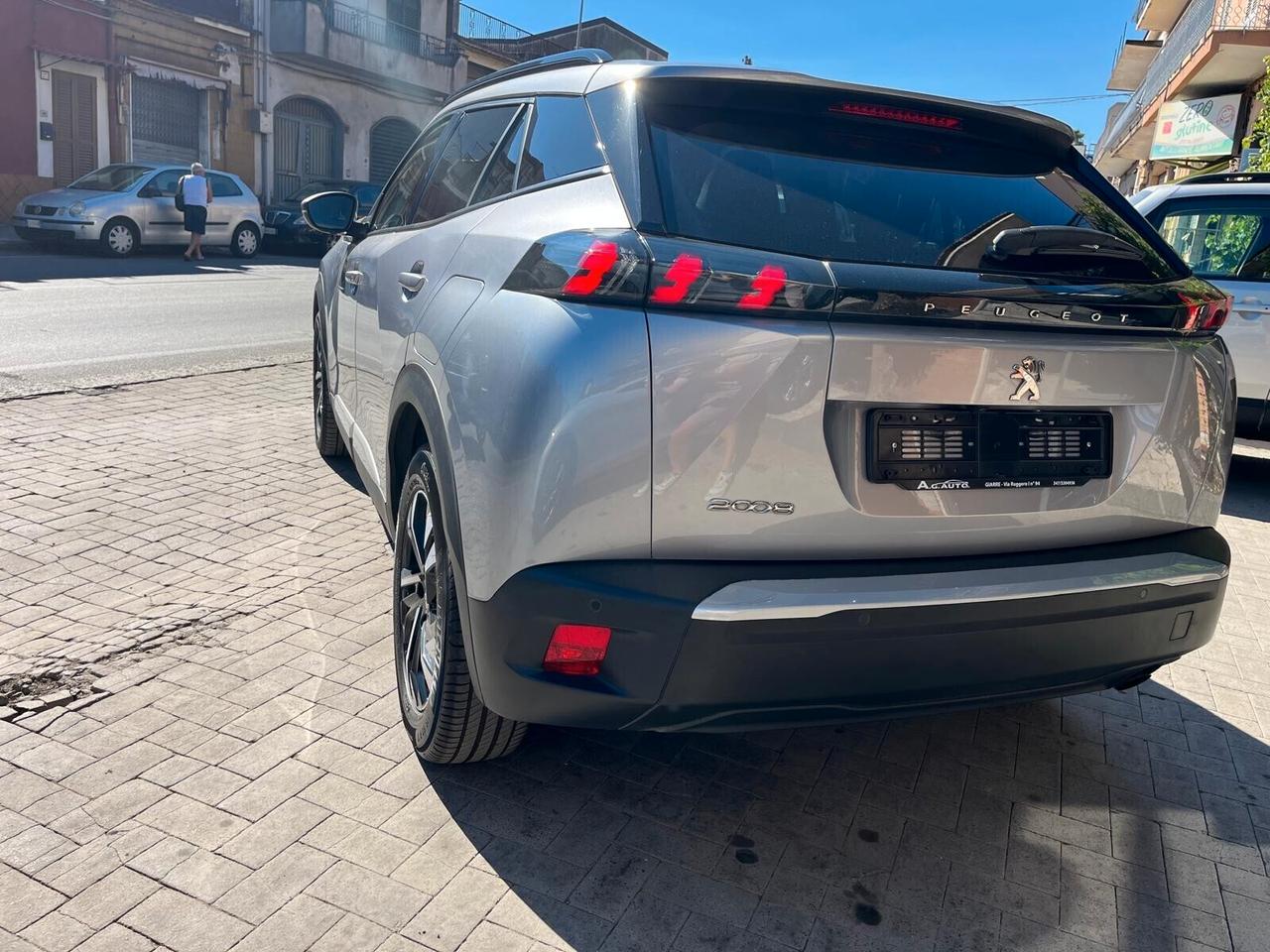 Peugeot 2008 BlueHDi 100 S&S Allure