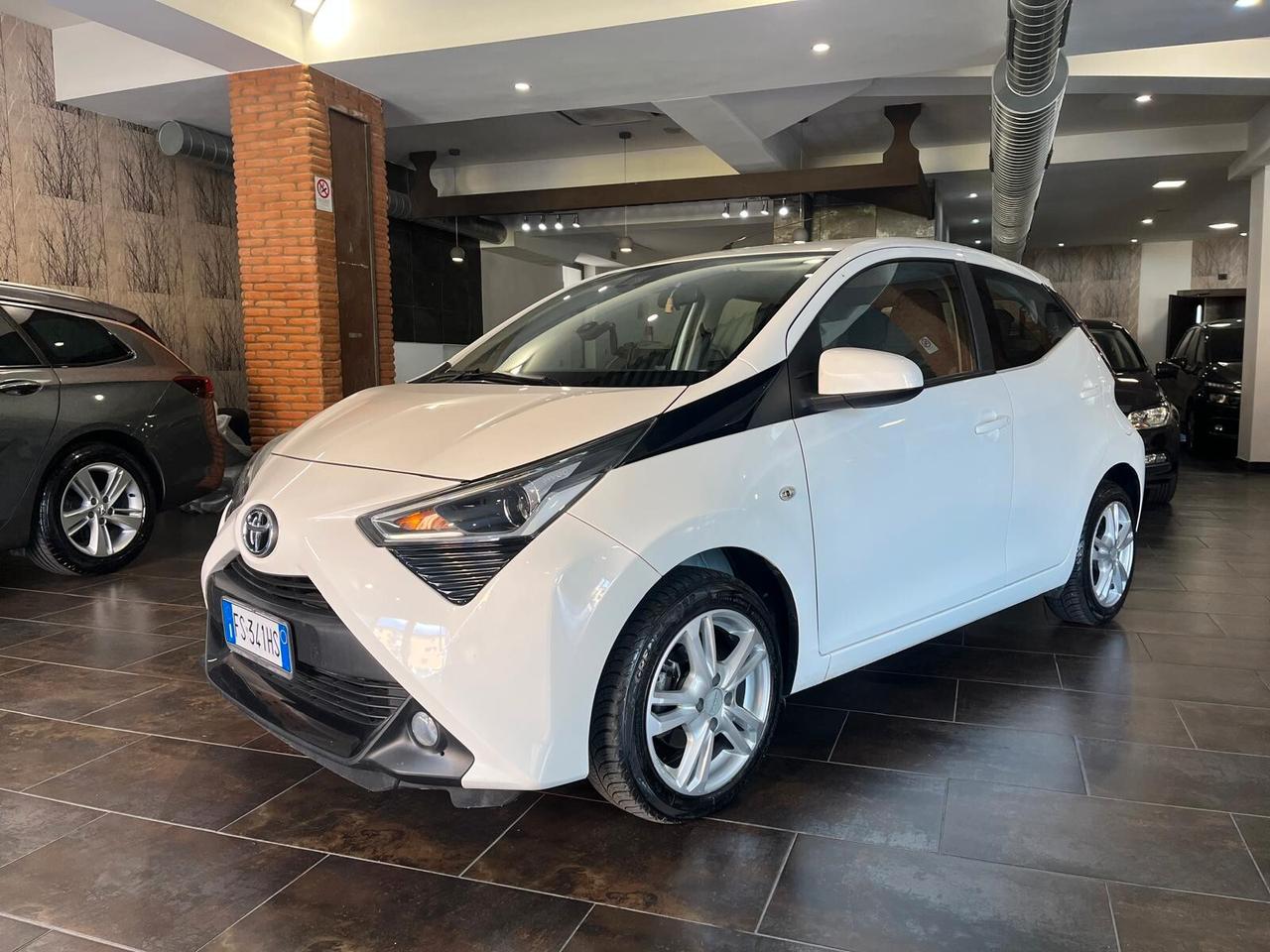 Toyota Aygo 1.0 VVT-i 72 CV 5 porte x-play