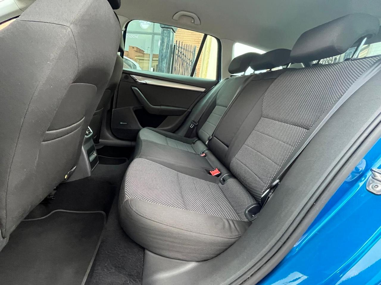 Skoda Octavia 1.6 TDI CR 105 CV Wagon Elegance