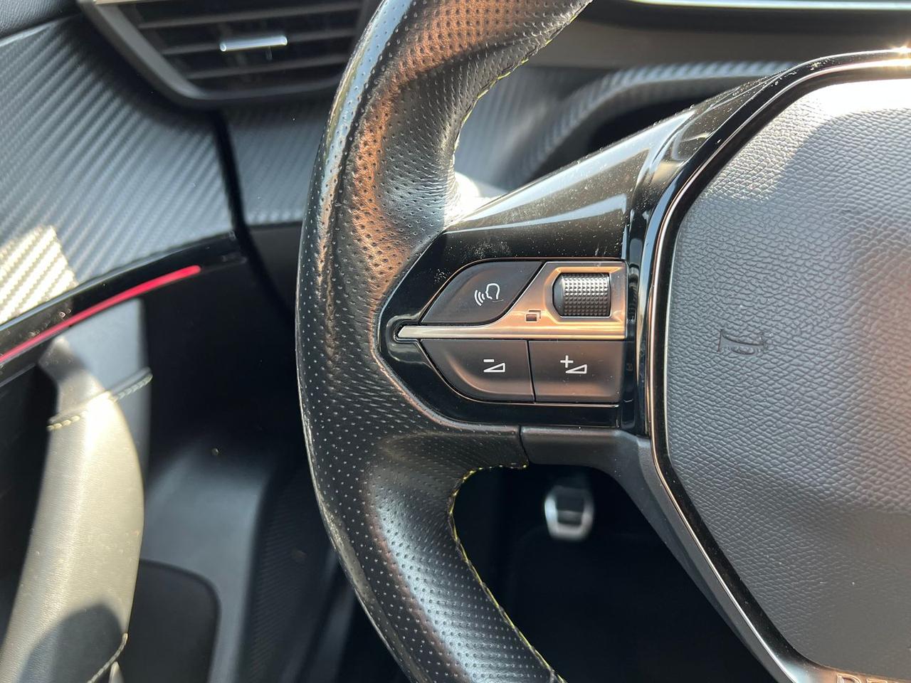 Peugeot 2008 PureTech 130 GT #50089