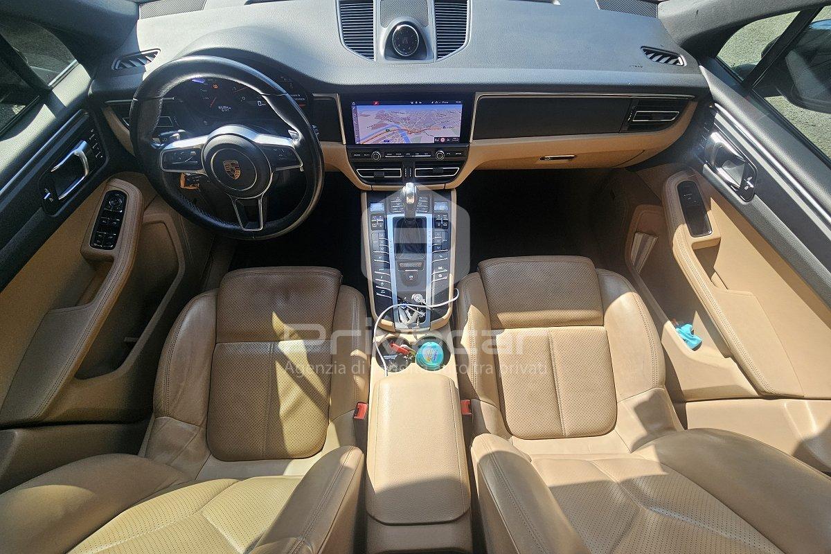 PORSCHE Macan 2.0