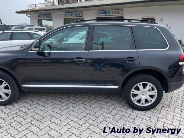 VOLKSWAGEN Touareg 2.5 R5 TDI DPF Style