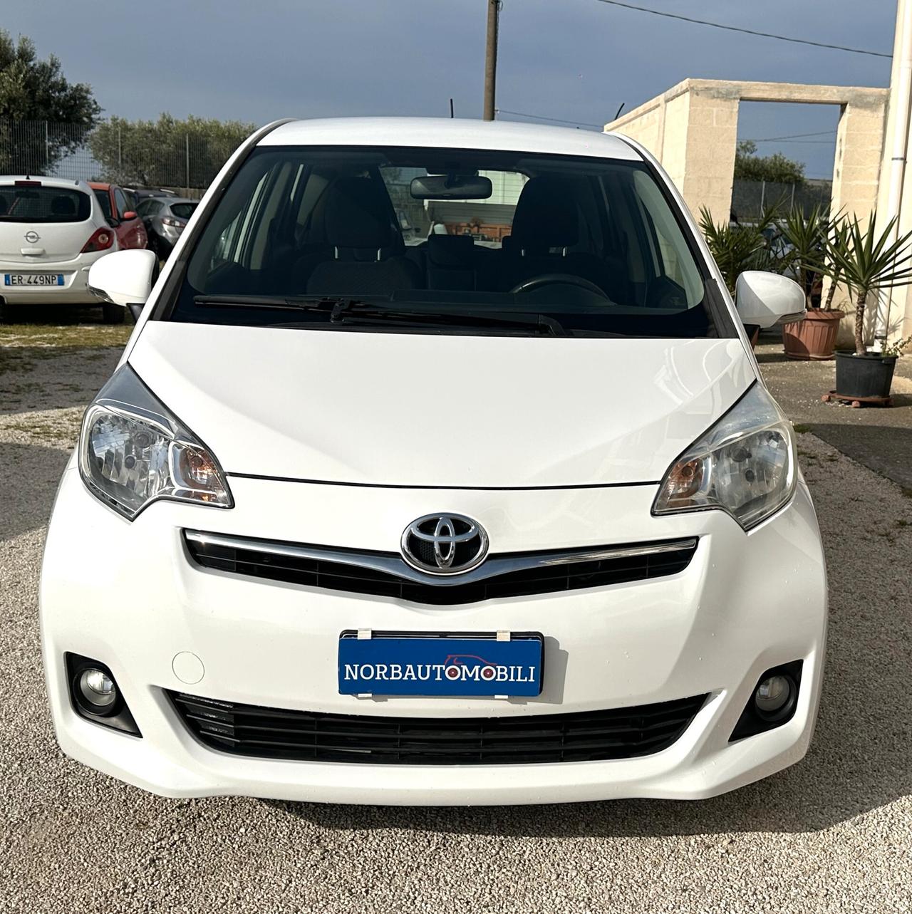 Toyota Yaris Verso-S 1.4D Lounge 2012 Garantita