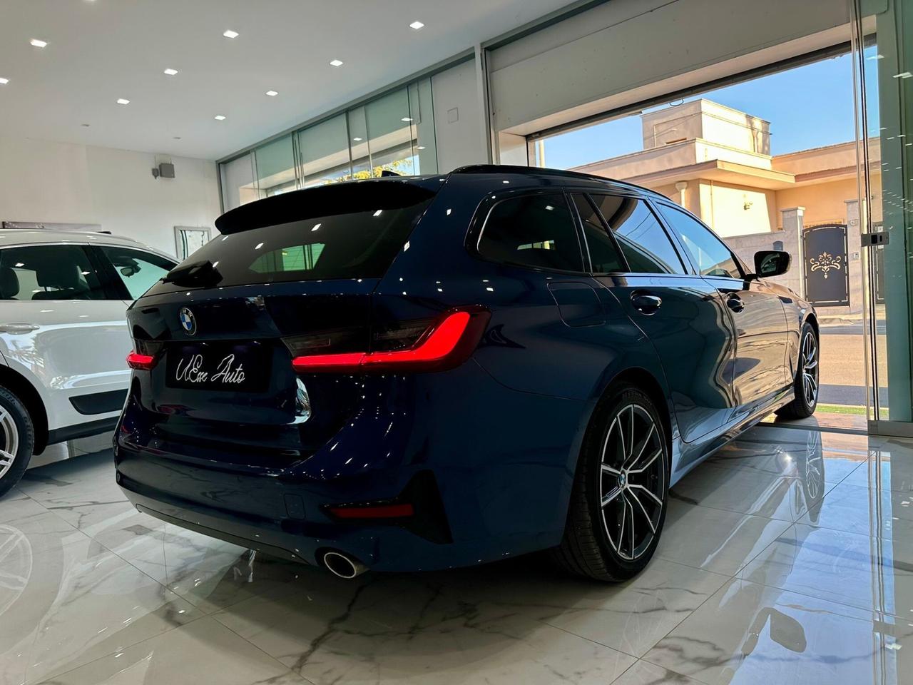 BMW 318 d 48V Touring Sport LED AMBIENT