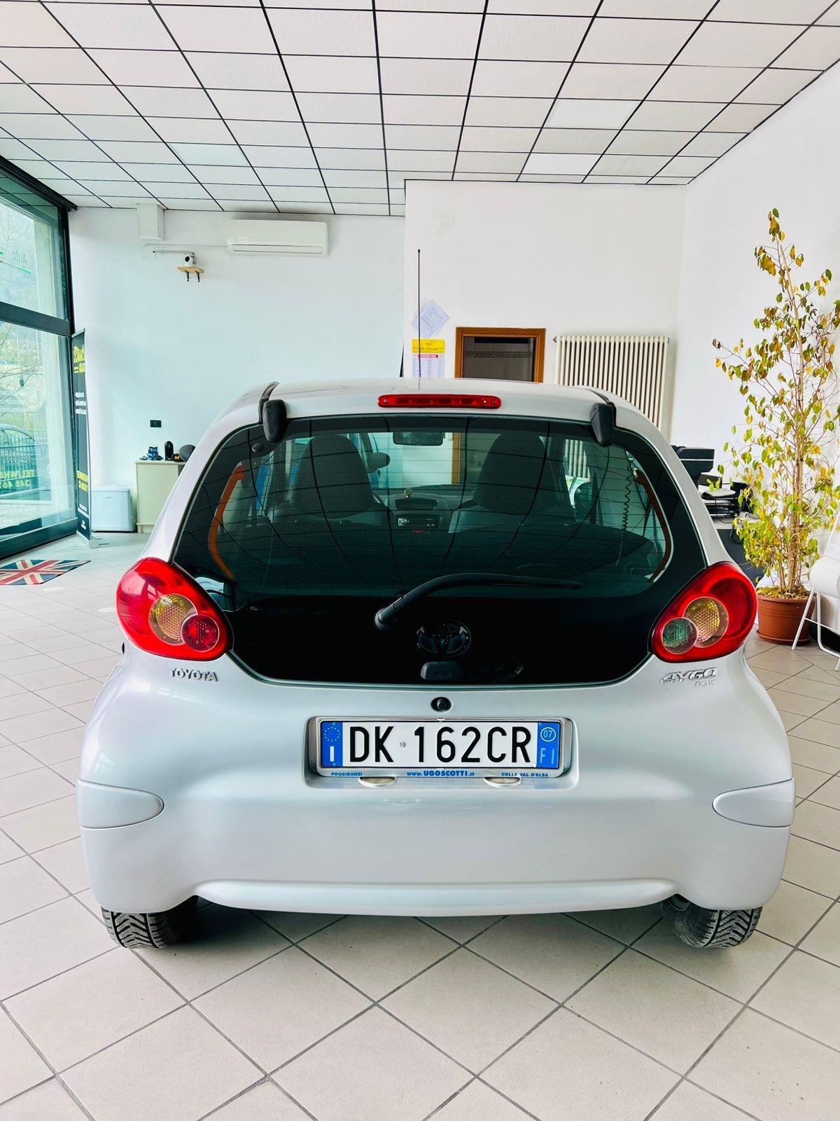 Toyota Aygo 1.0 12V VVT-i 3 porte Now